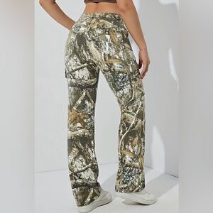 NWT Camo cargo pants size XL